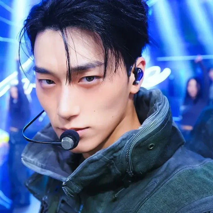 에이티즈 최근 활동샷