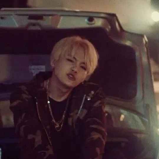 Foto terbaru SUGA (BTS)