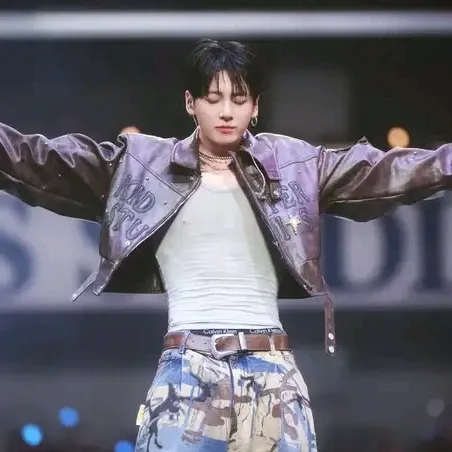 A moment captured by Kim Jiwoong (ZEROBASEONE)'s fan