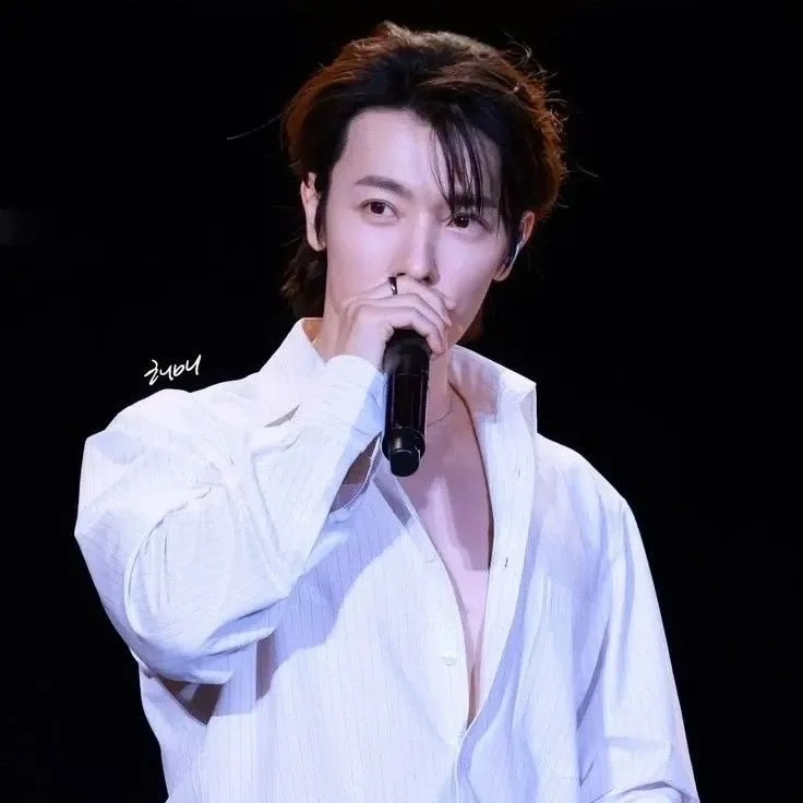 Foto terbaru Donghae (Super Junior)