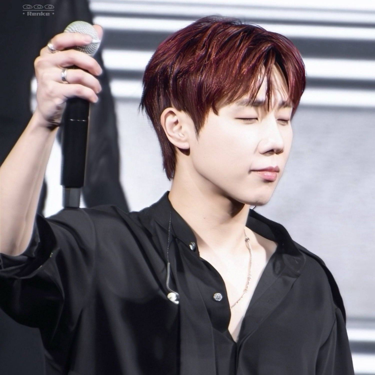 Behind-the-scenes cut of Sungkyu (INFINITE)