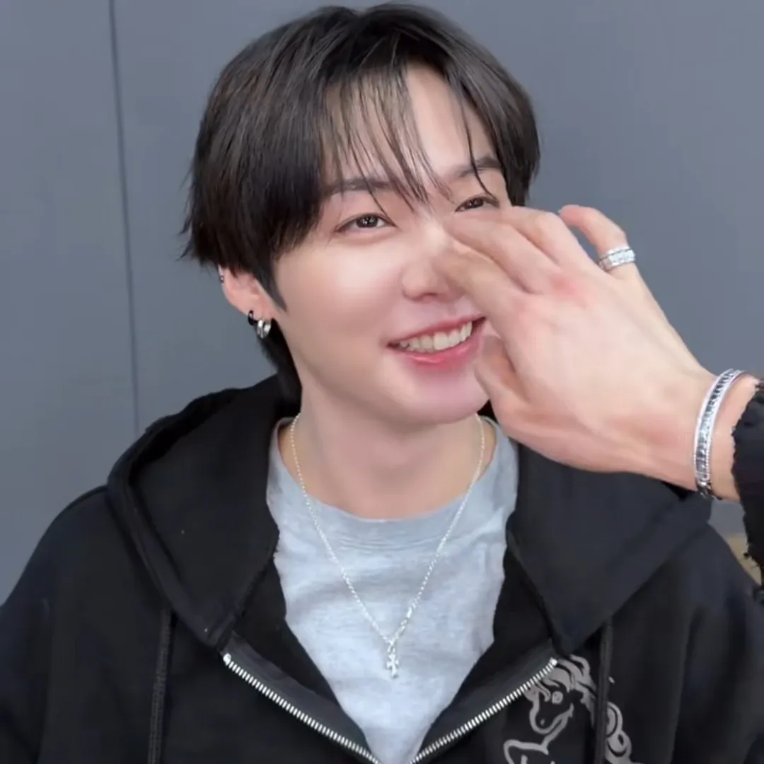 Today’s hot picks from the 리노 (Stray Kids) community