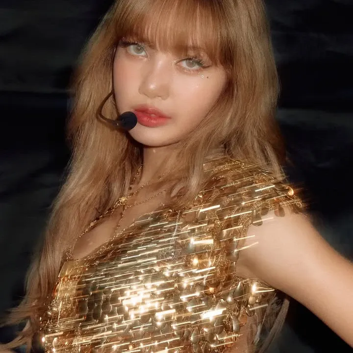 Foto terbaru Lisa (BLACKPINK)
