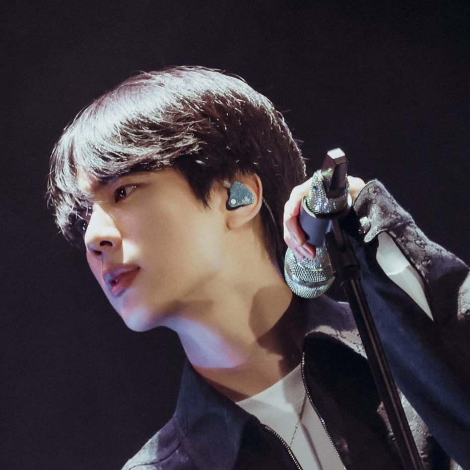 Foto terbaru Jin (BTS)
