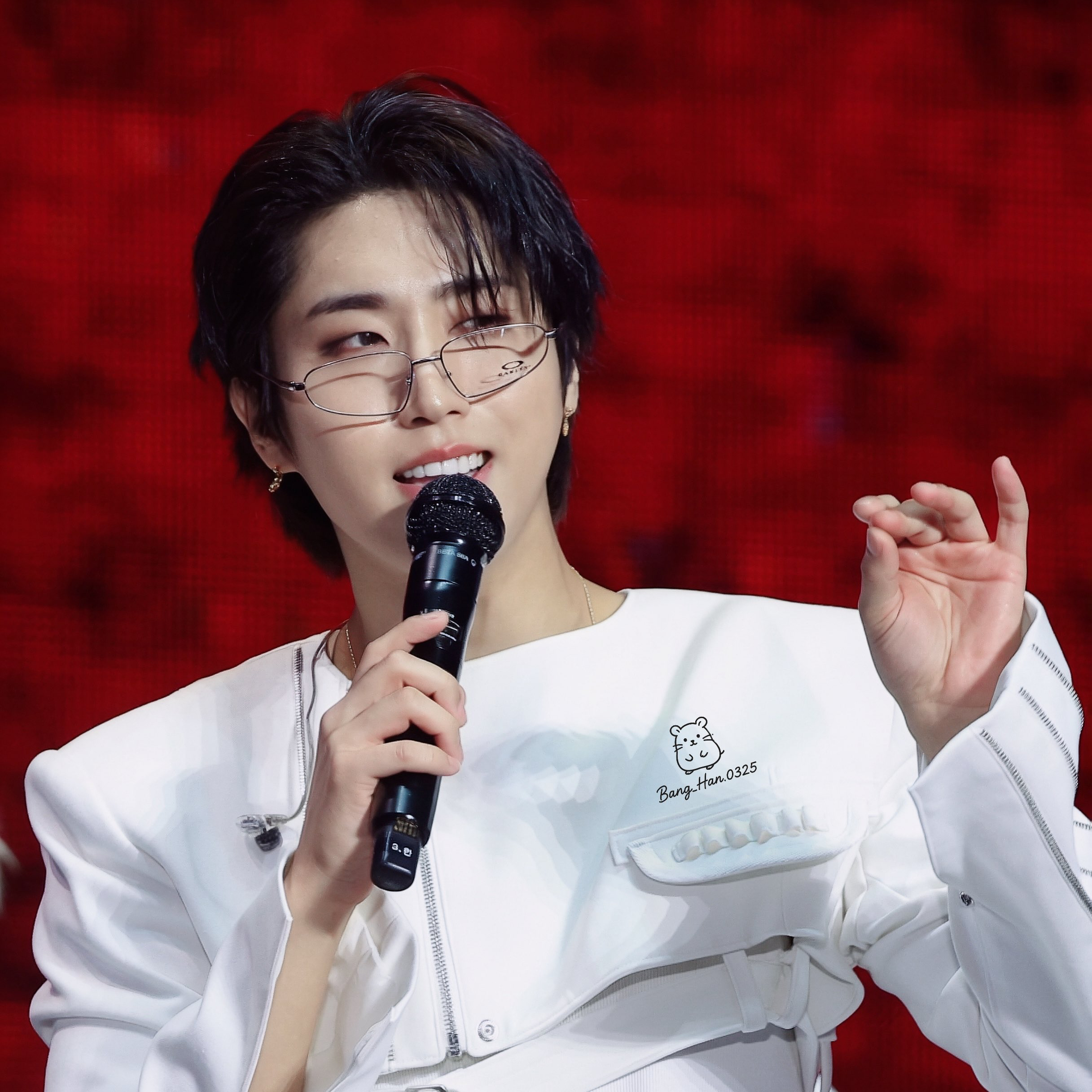Momen yang diabadikan oleh penggemar HAN (Stray Kids)