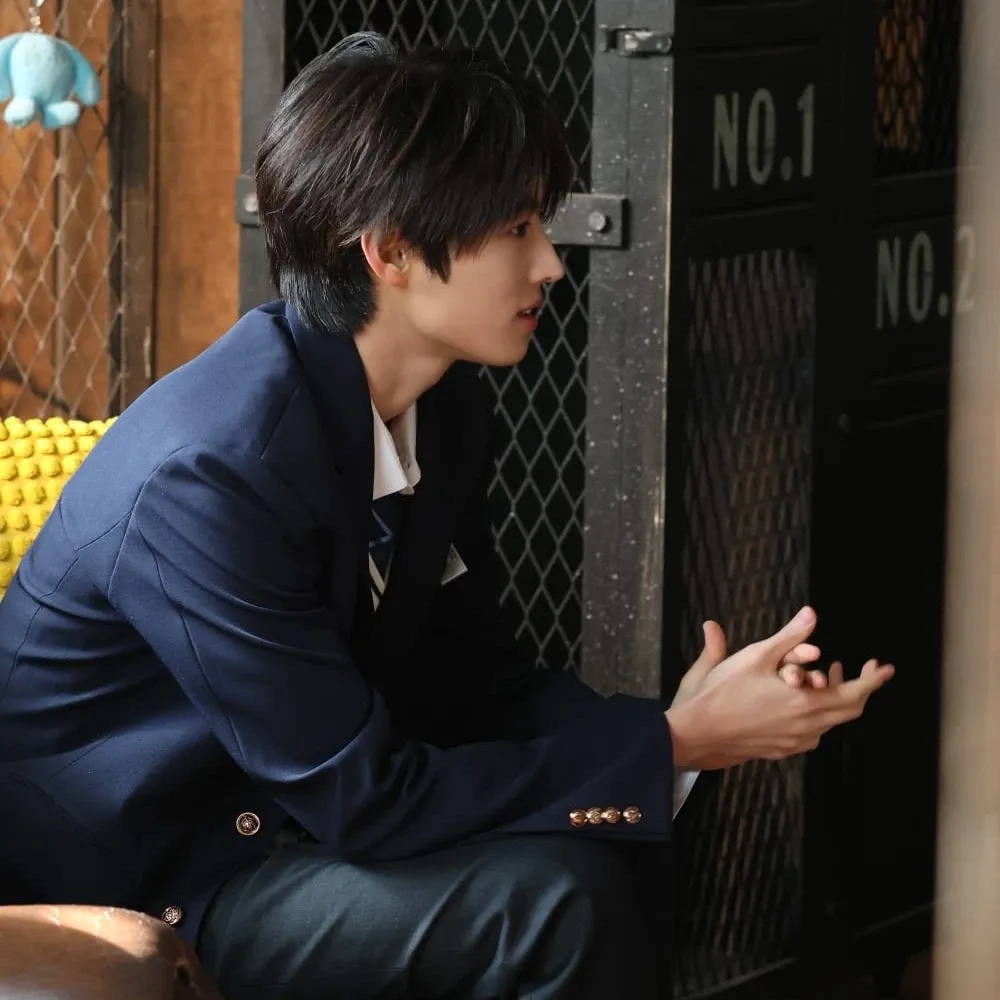 Recent activity shot of Jang yonghoon (IDID)