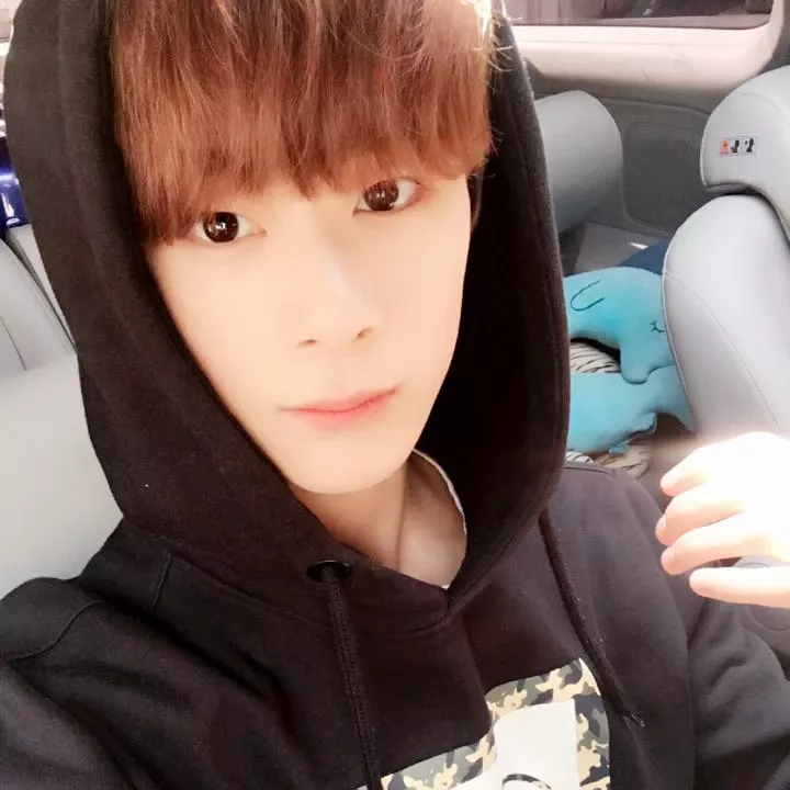 A moment captured by Moonbin (ASTRO)'s fan