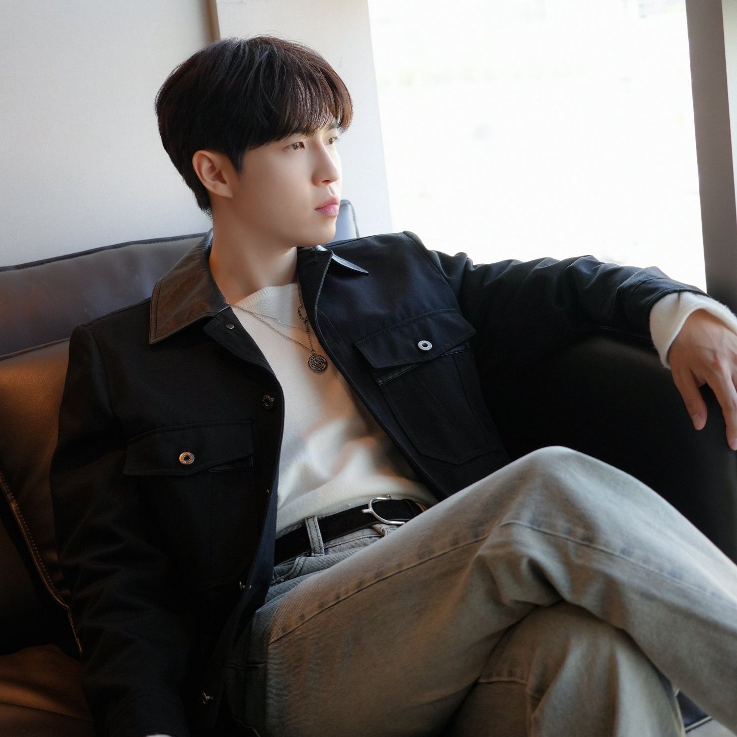 Behind-the-scenes cut of Kim Jaehwan