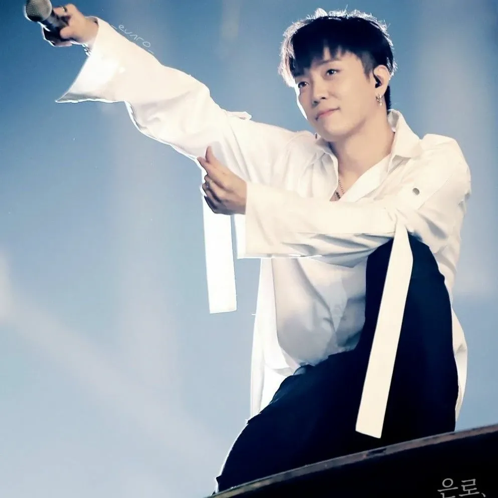 Latest photo of Eun Jiwon (SECHSKIES)