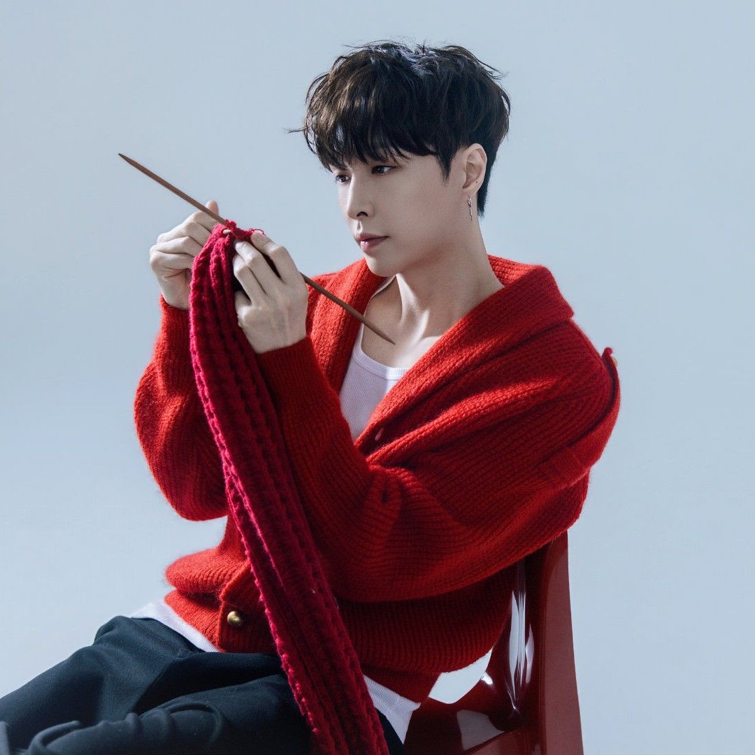 Recent activity shot of Lay (EXO)