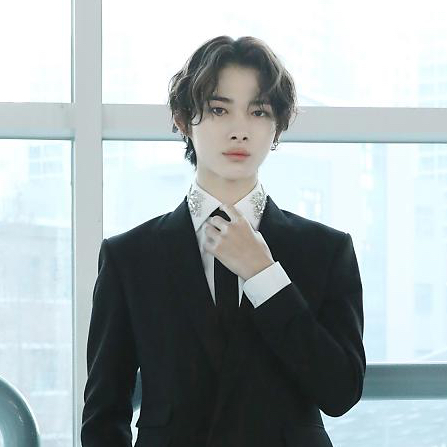 Foto terbaru NI-KI (ENHYPEN)