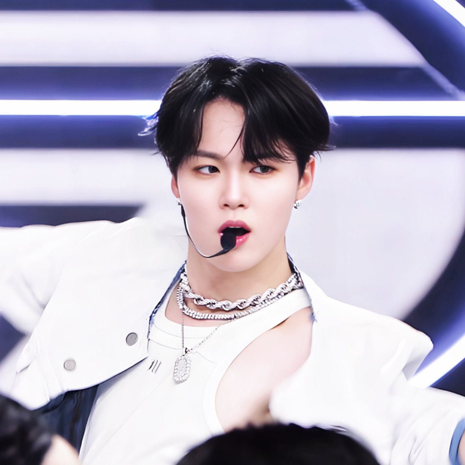 Recent activity shot of Doyoung (TREASURE)