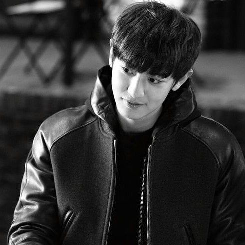 燦烈 (EXO)的最新照片