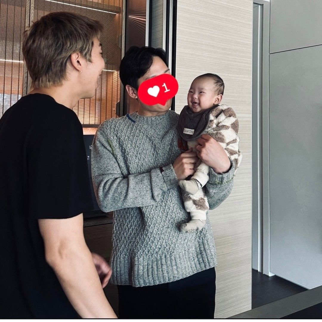 Behind-the-scenes cut of RM (BTS)