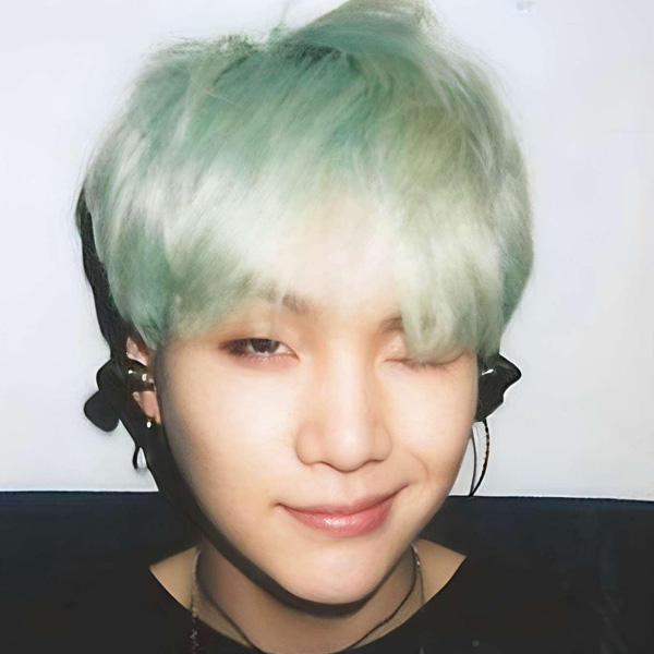 슈가 (방탄소년단) 최근 활동샷