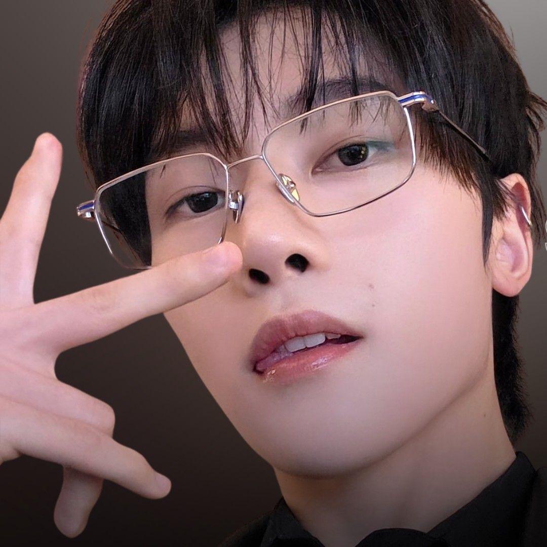 Recent activity shot of Seok Matthew (ZEROBASEONE)