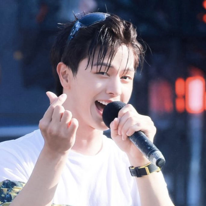 A moment captured by Yook Sungjae (BTOB)'s fan