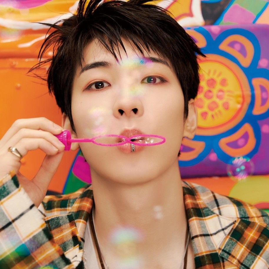 A moment captured by Wonwoo (SEVENTEEN)'s fan