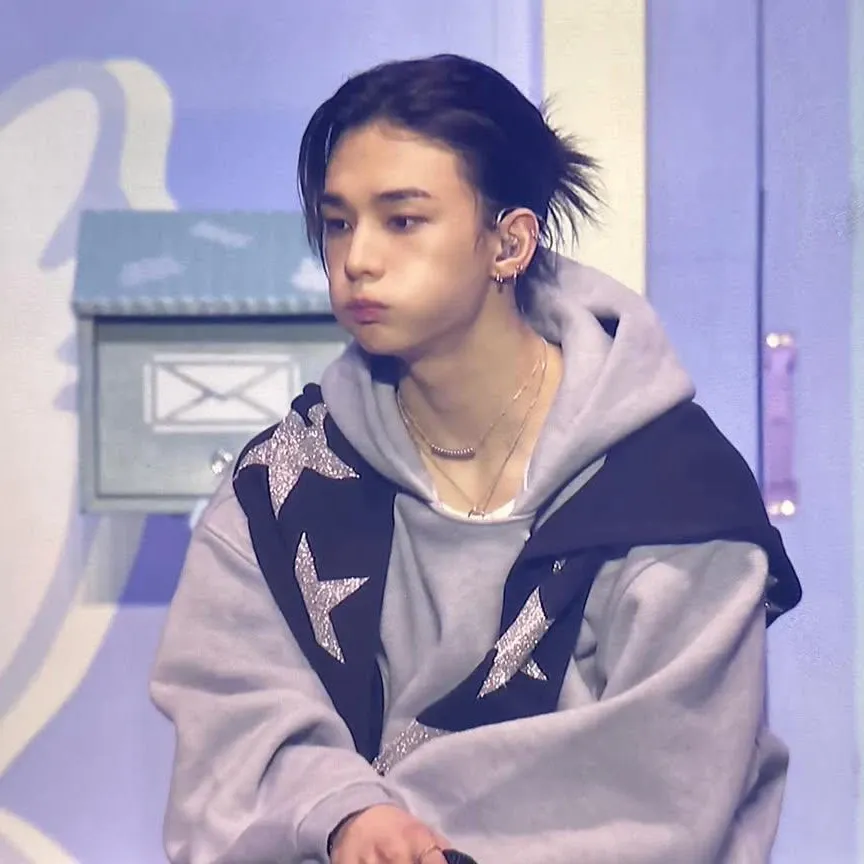 Latest photo of Hyunjin (Stray Kids)