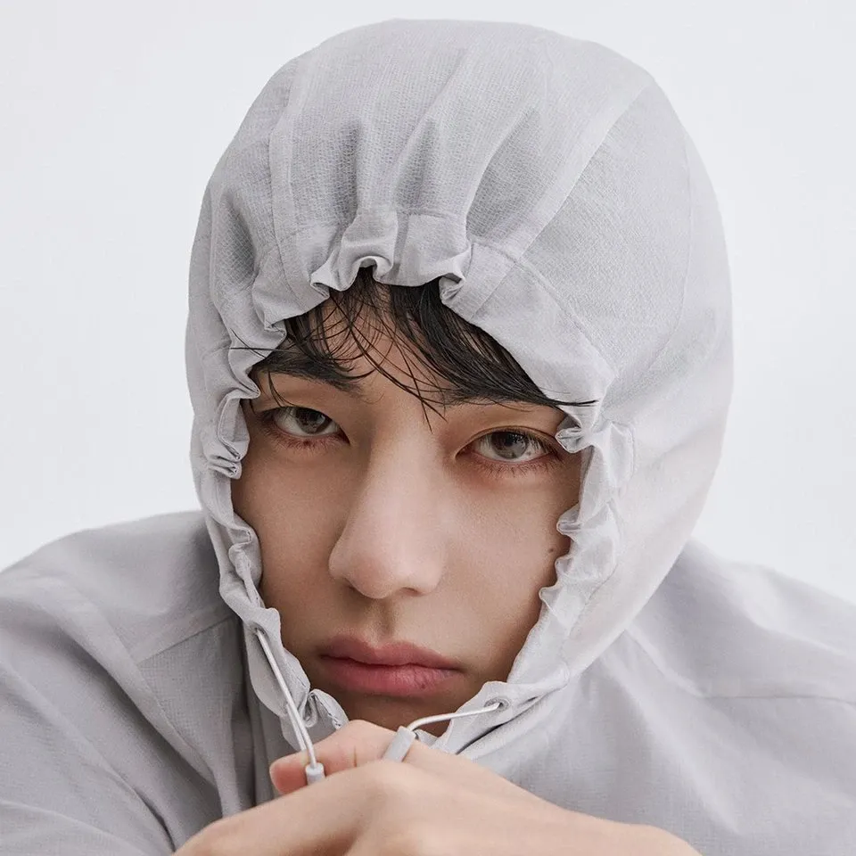 뷔 (방탄소년단)의 최신 사진