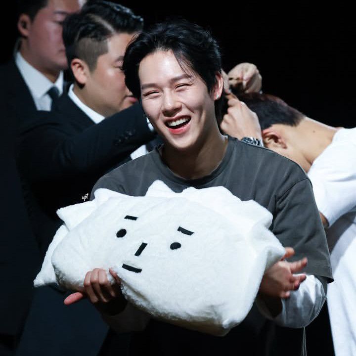 몬스타엑스의 비하인드 컷