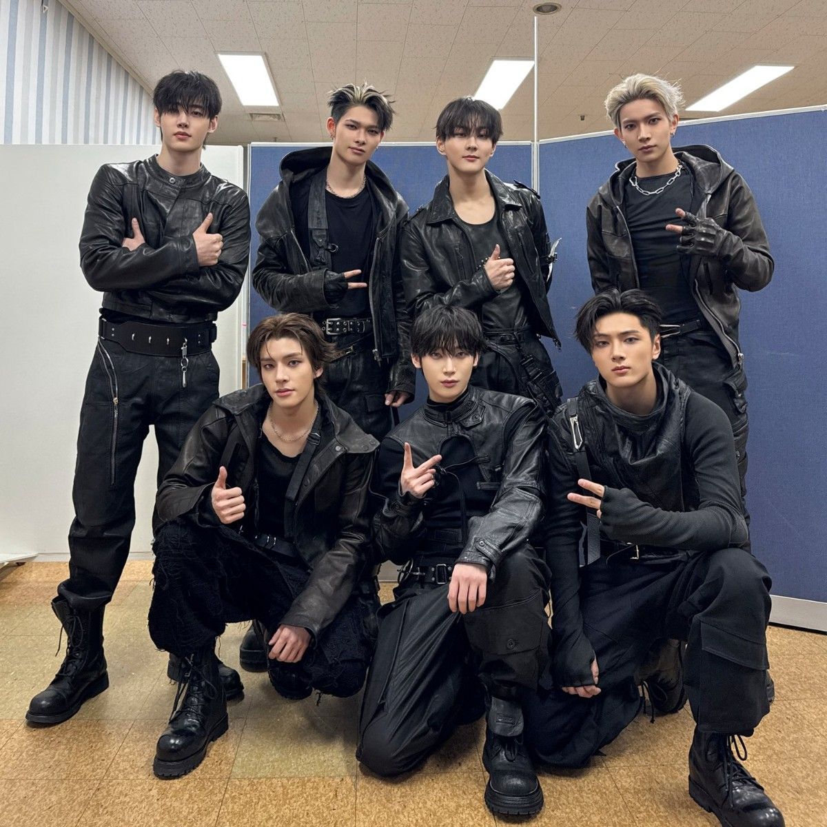 Foto aktivitas terbaru ENHYPEN