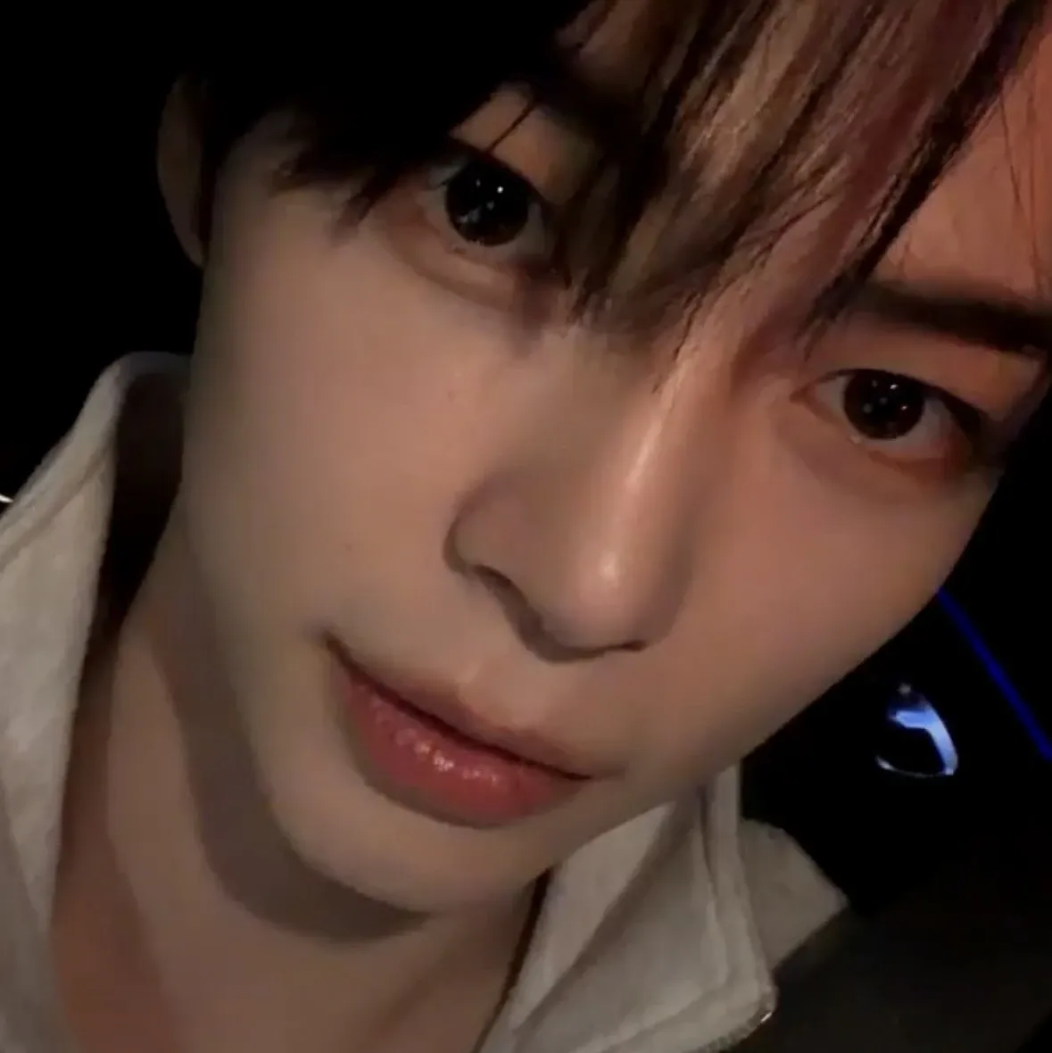 Recent activity shot of Sung Hanbin (ZEROBASEONE)