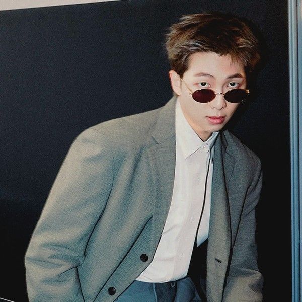 RM (防弹少年团)的最新活动照片