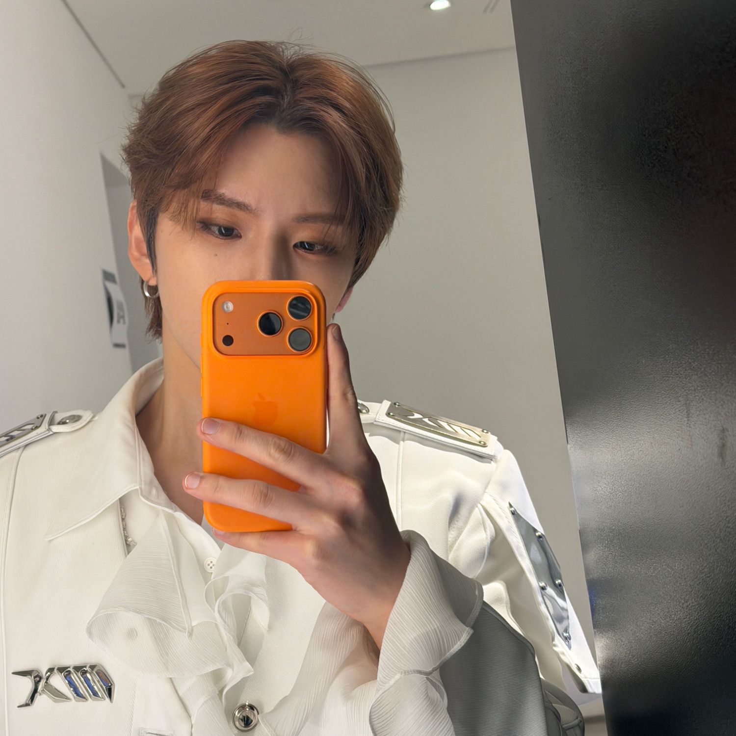 Behind-the-scenes cut of MONSTA X