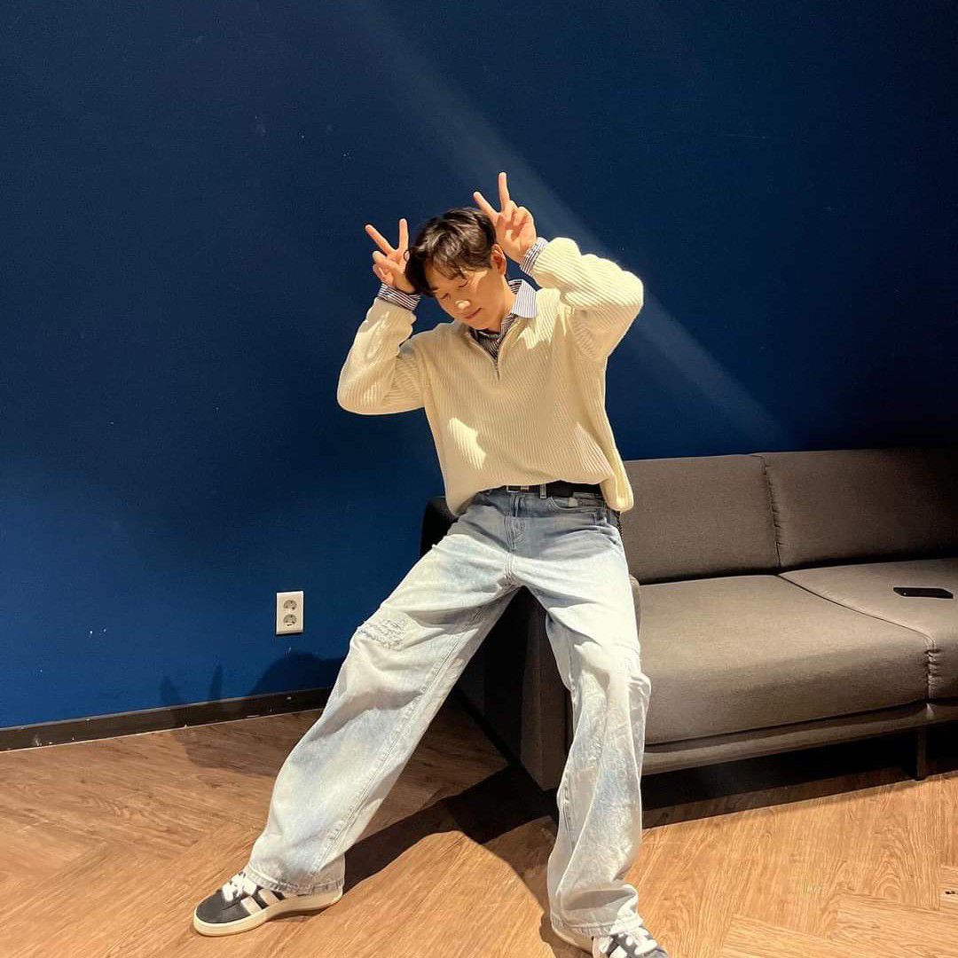 Behind-the-scenes cut of Eunhyuk (Super Junior)