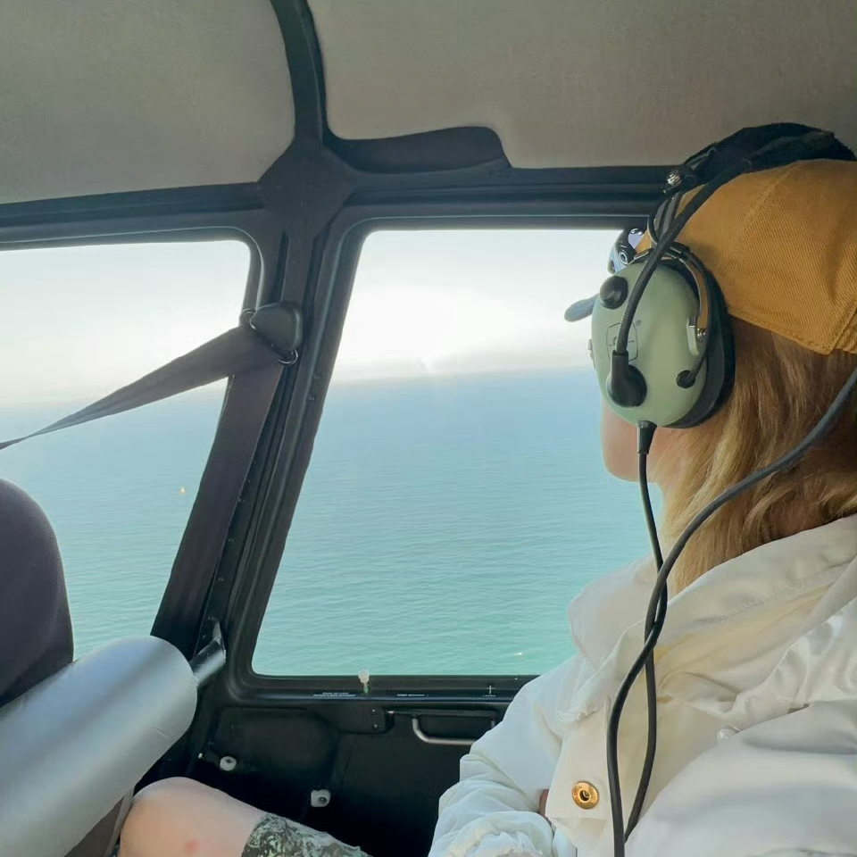 Behind-the-scenes cut of The 8 (SEVENTEEN)