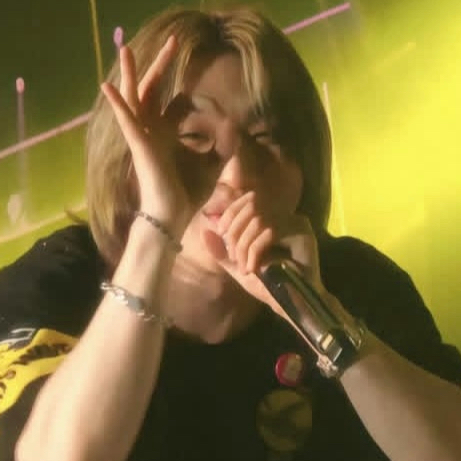 大声 (BIGBANG)的最新活动照片