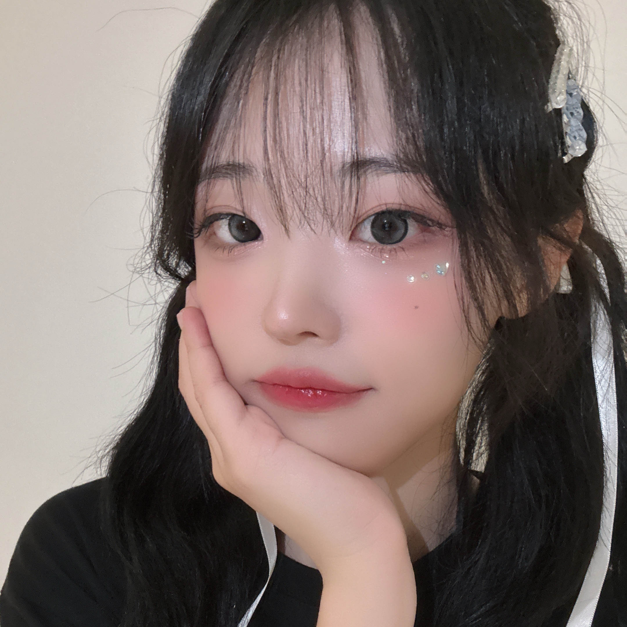 A moment captured by Hina (QWER)'s fan