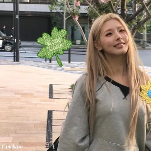 Behind-the-scenes cut of Miyeon (i-dle)