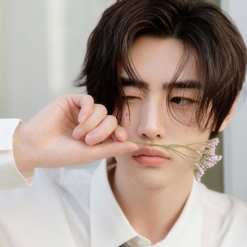 성훈 (ENHYPEN) 최근 활동샷