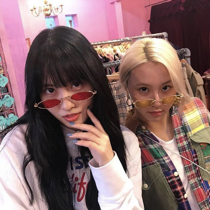 Potret di balik layar Momo (TWICE)