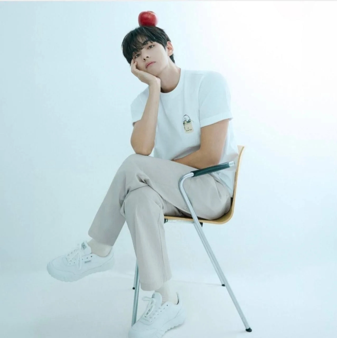 V (BTS)の最近の活動写真