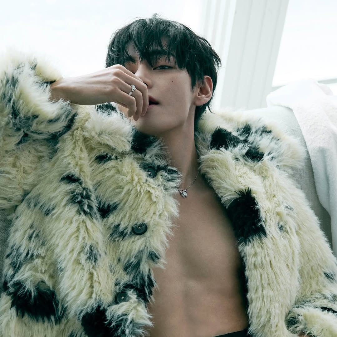 V (BTS)の最近の活動写真