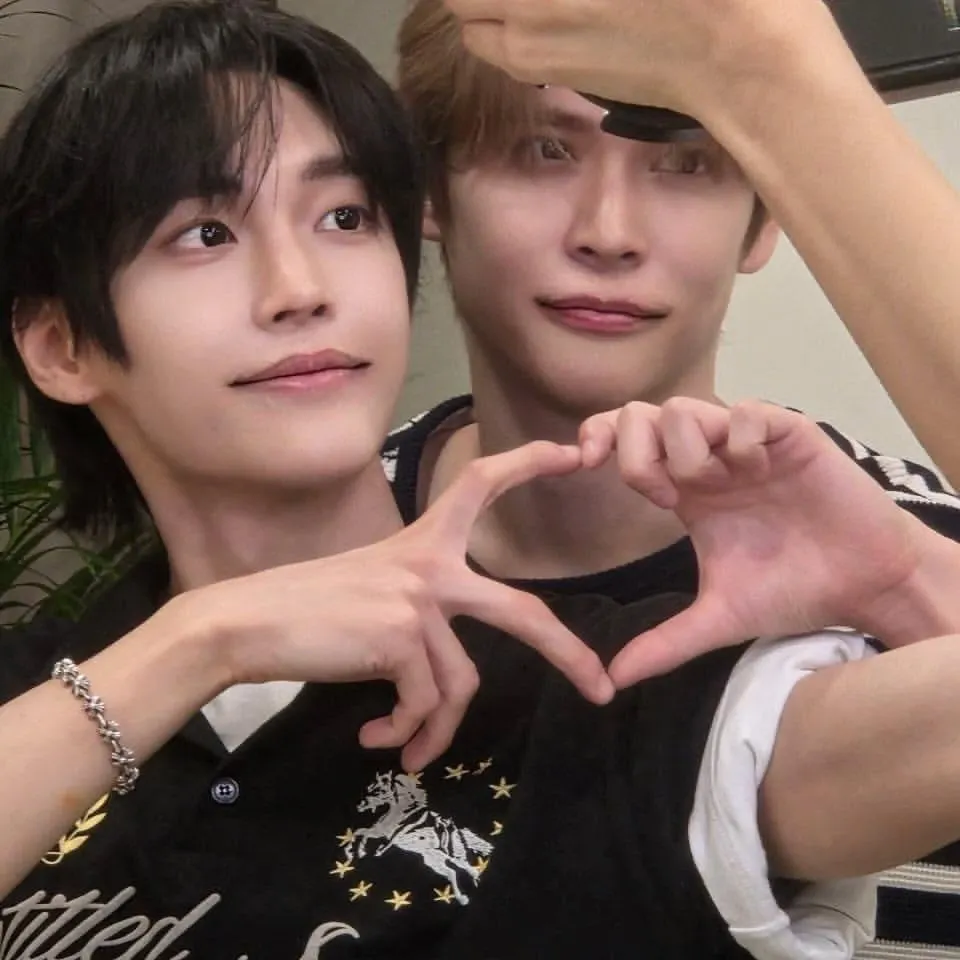 Recent activity shot of Eunseok (RIIZE)