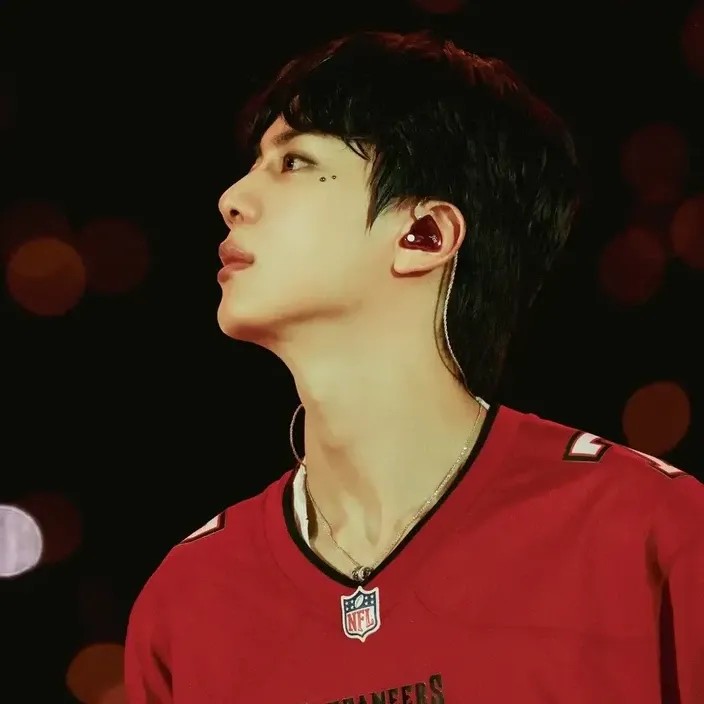 진 (방탄소년단)의 최신 사진