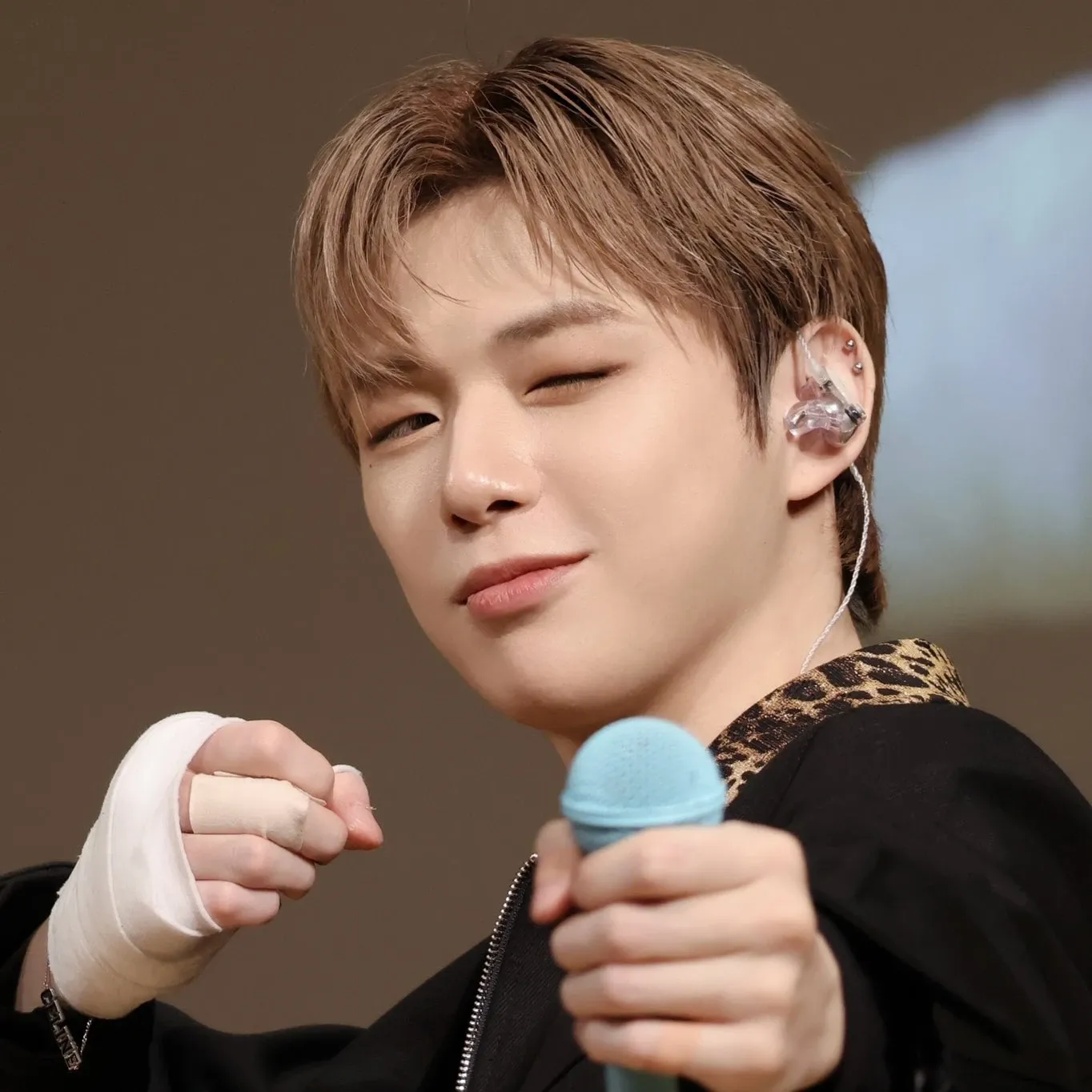 강다니엘 최근 활동샷