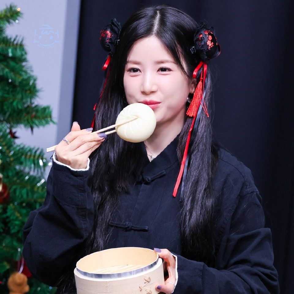 朴初珑 (Apink)的最新照片