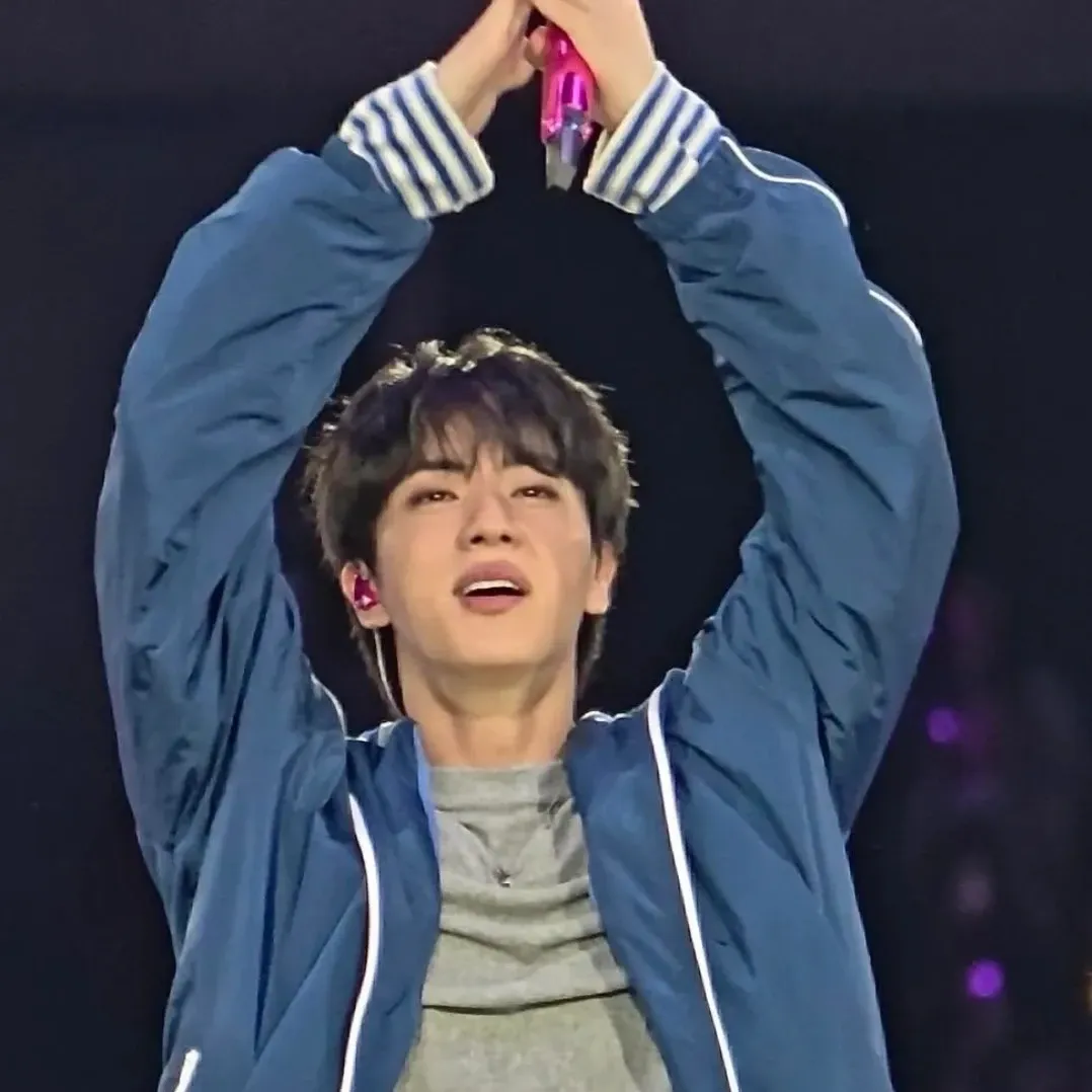 Foto terbaru Jin (BTS)
