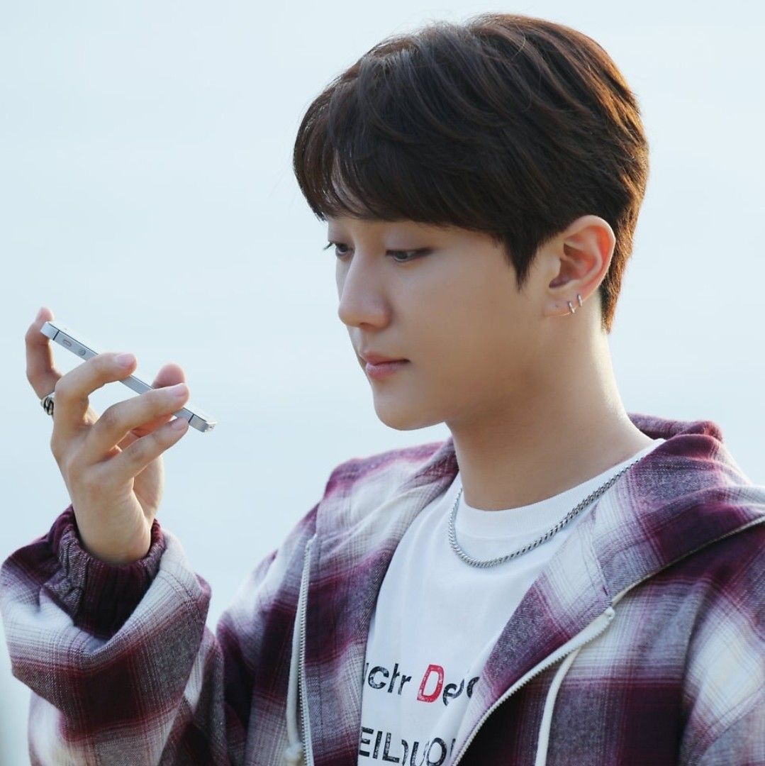 Behind-the-scenes cut of Hong Joochan (GoldenChild)