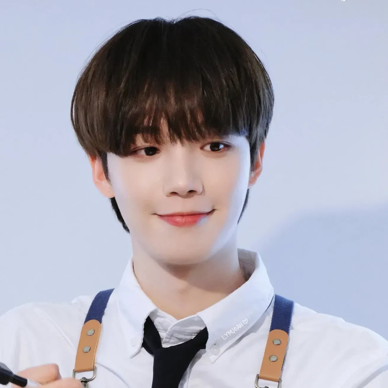 Behind-the-scenes cut of Lim Youngmin