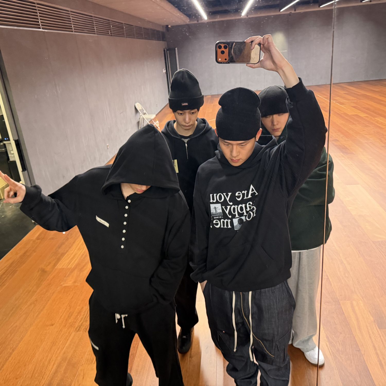 몬스타엑스의 비하인드 컷