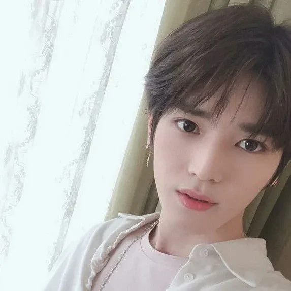 NCT의 매력을 담은 최애돌 대표 사진