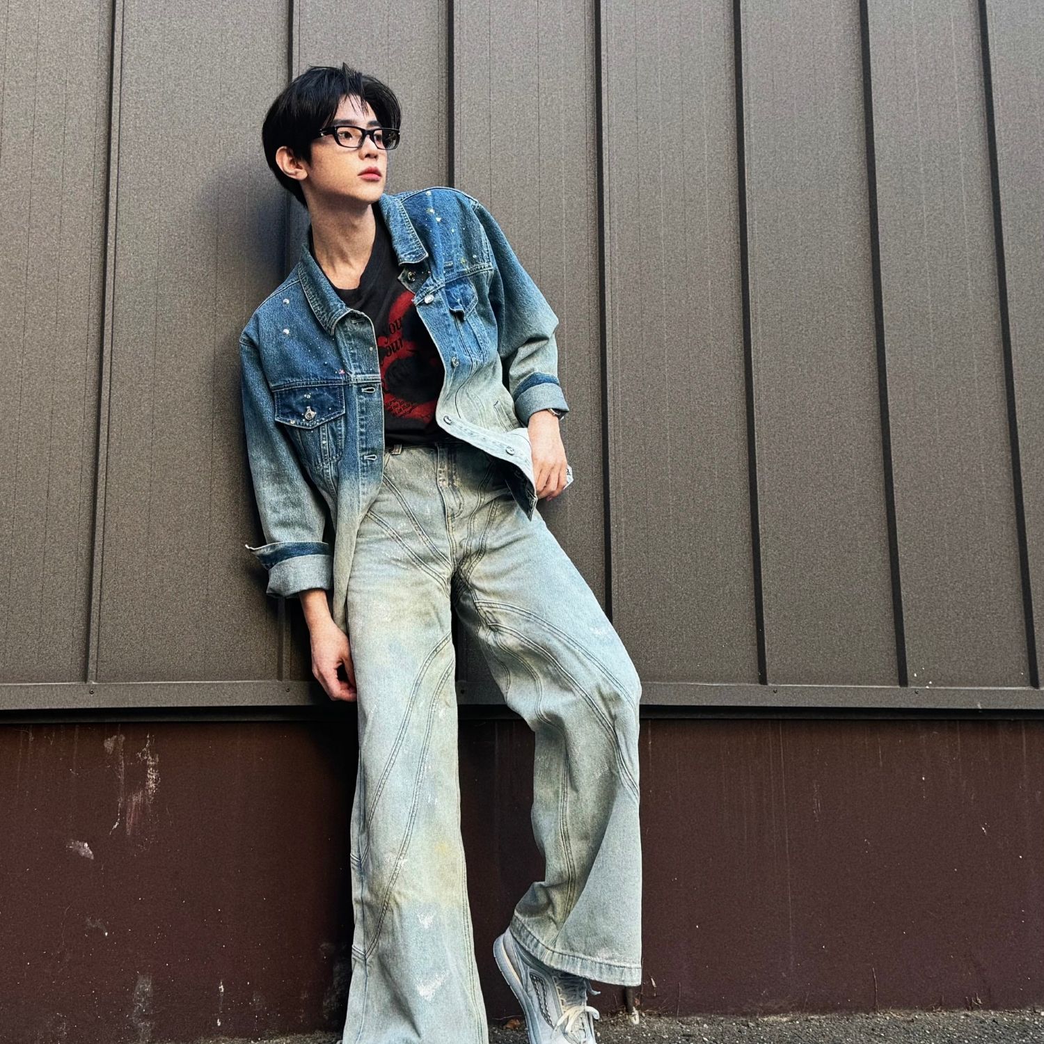 A moment captured by Zhang Hao's fan