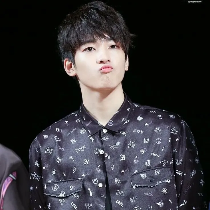 원우 (세븐틴)의 최신 사진