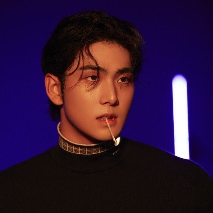 백호 최근 활동샷